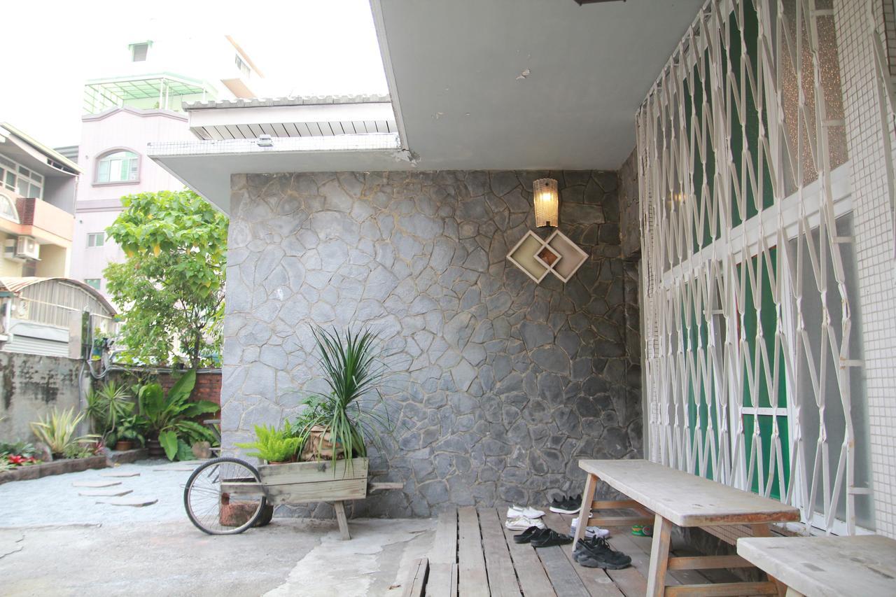 Tainan Macarthur Homestay Bagian luar foto
