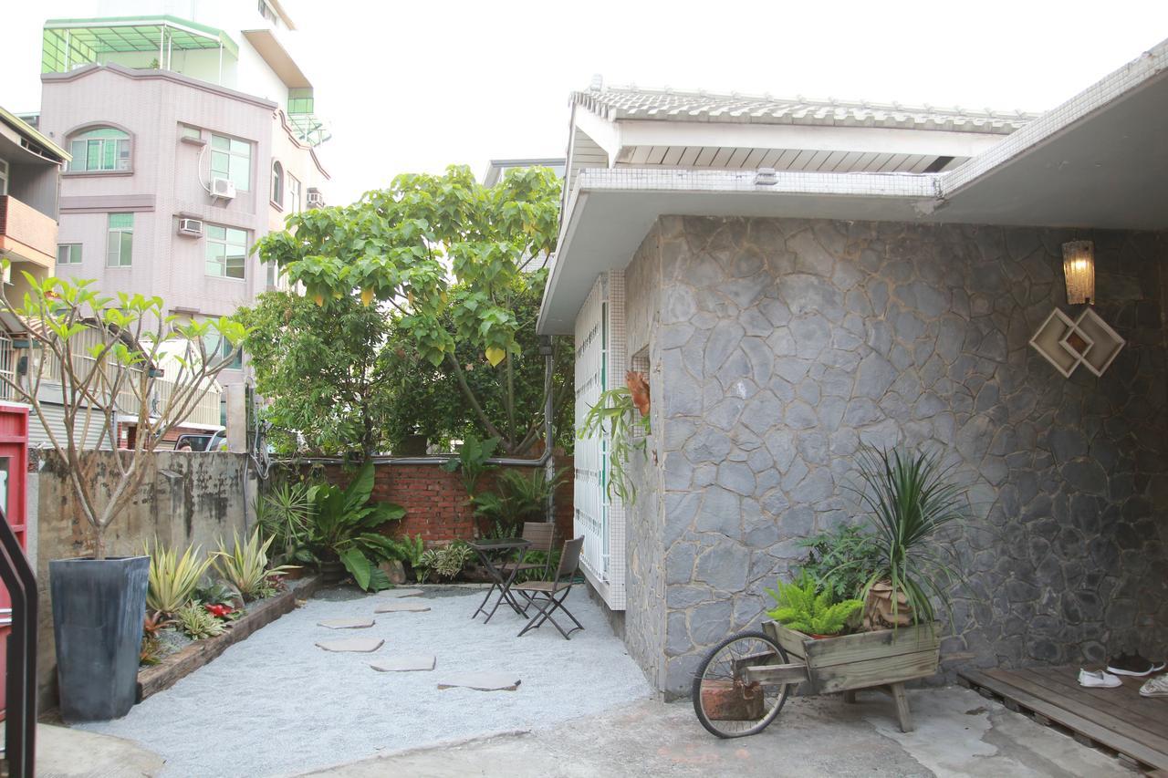 Tainan Macarthur Homestay Bagian luar foto