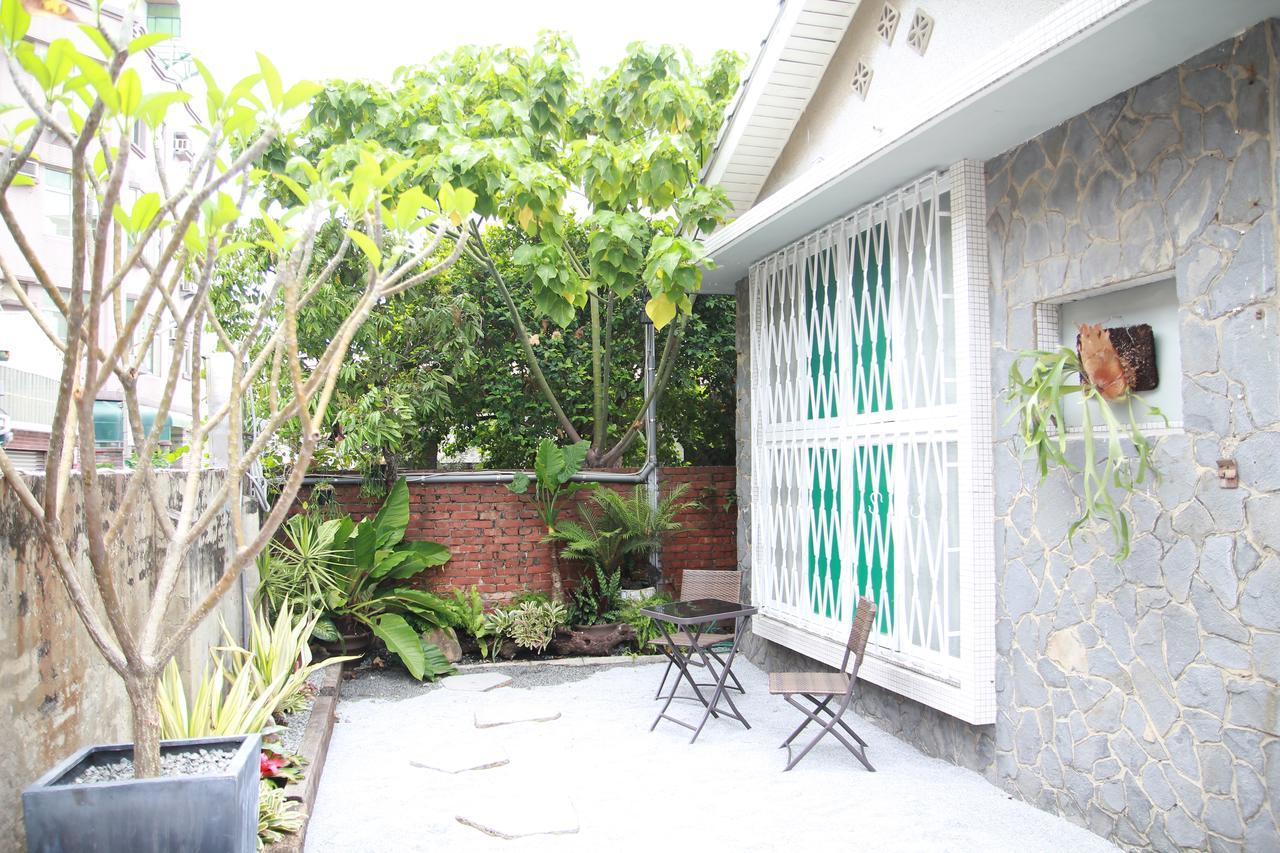 Tainan Macarthur Homestay Bagian luar foto